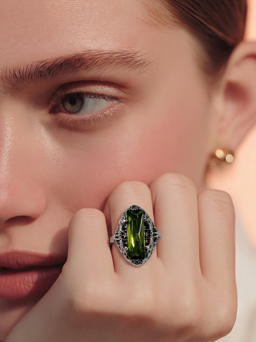 Silver metal costume green stone ring
